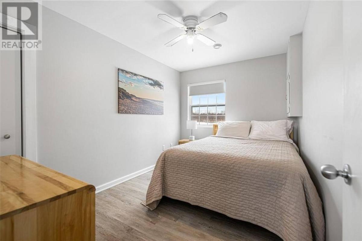 Seabreeze Aboiteau Cottage - beach access - Housity