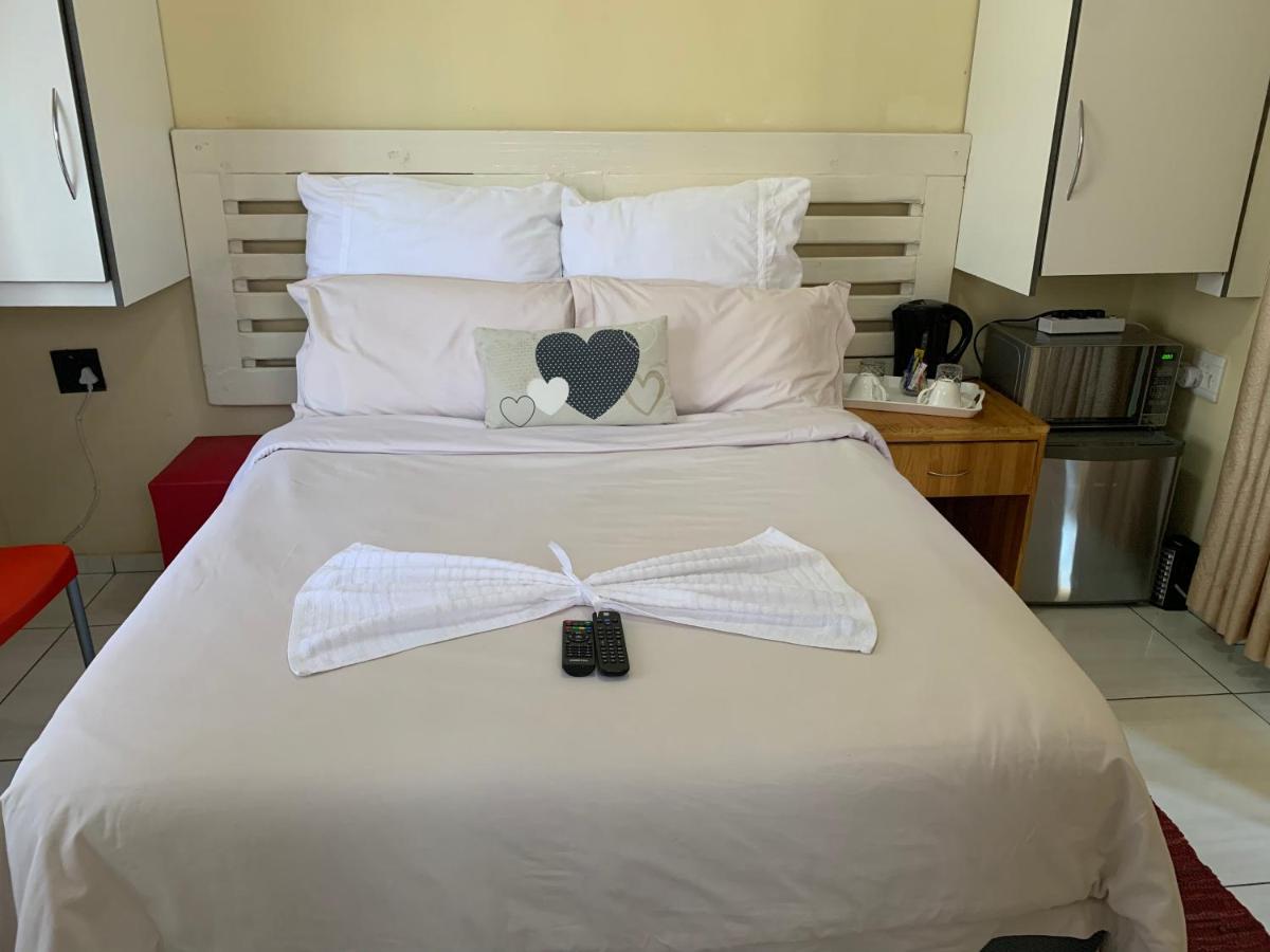 Ekaya Palace Guest House - Housity