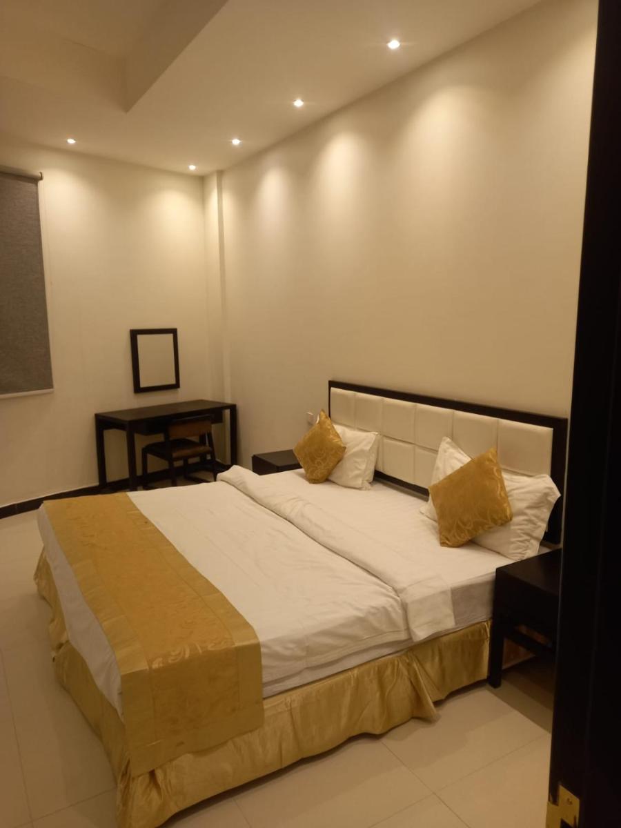 Quiet Rooms 1 - Housity