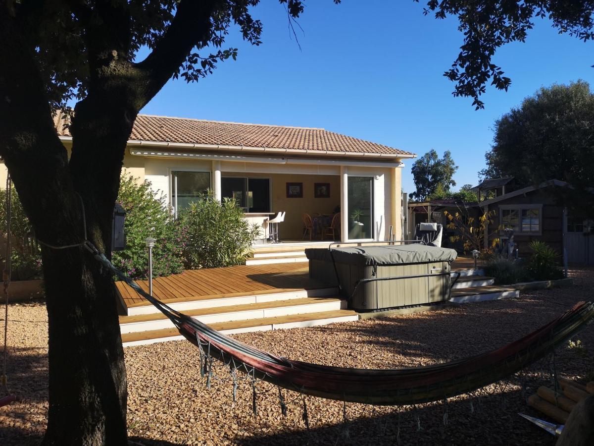 Villa les pieds dans l'eau - Housity