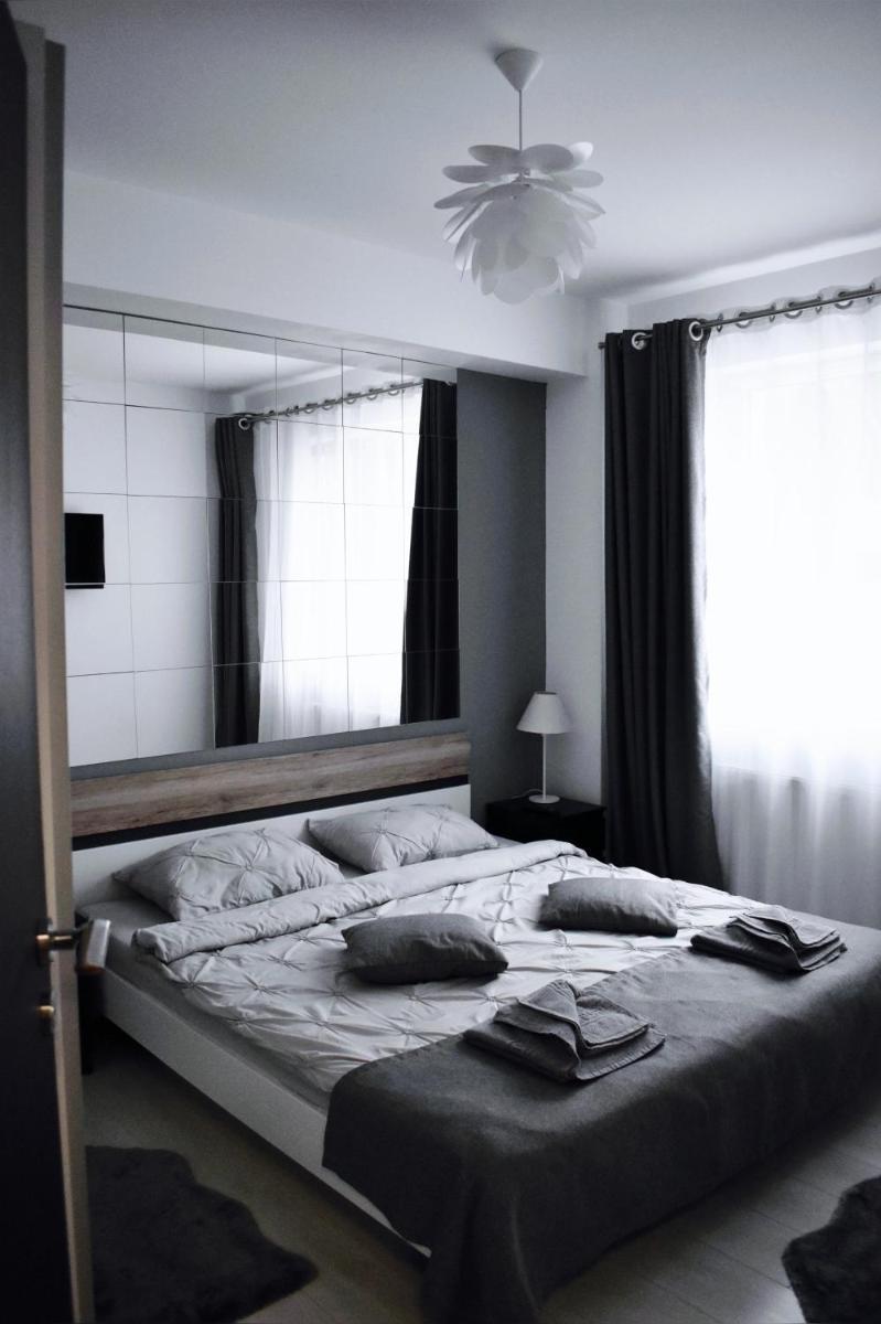 Suitetrails - Etalon Airport Apartments