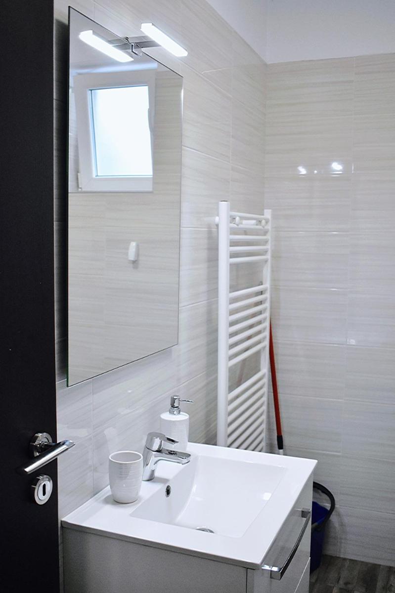 Suitetrails - Etalon Airport Apartments