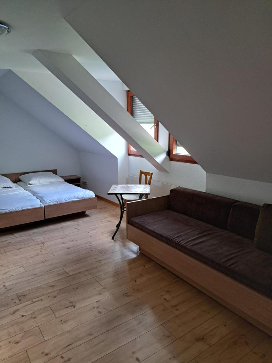 Hotel Löwen - Housity