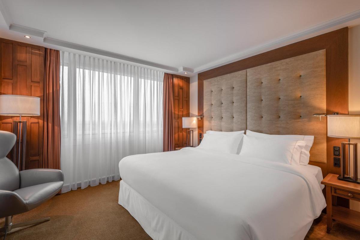 Ein Bett oder Betten in einem Zimmer der Unterkunft The Westin Grand Munich Ein Bett oder Betten in einem Zimmer der Unterkunft The Westin Grand Munich