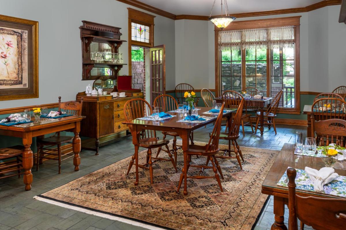 Angel at Rose Hall - Housity