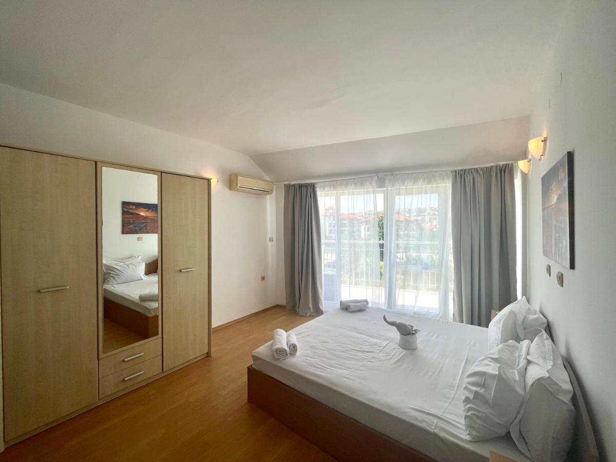 Апартамент Съни Хаус - Sunny House Apartment - Housity