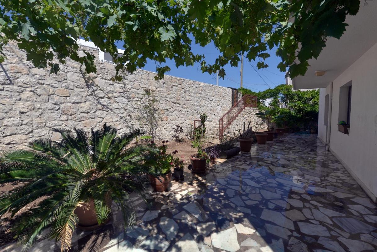 Mimas Garden Apartments - Housity