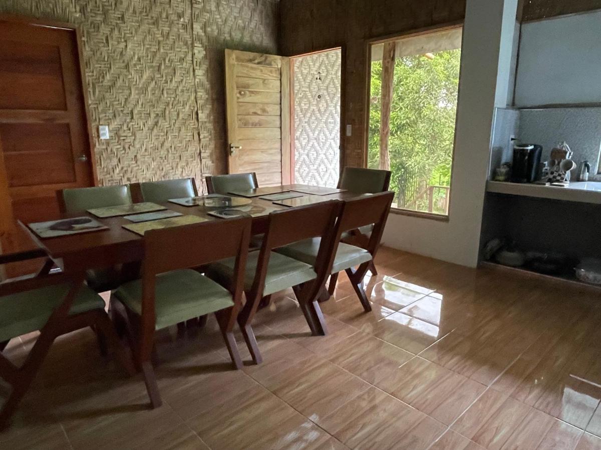 Sheila’s Villa - Housity