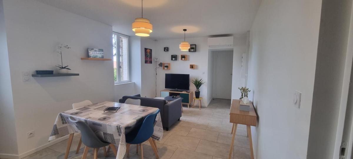 La Campagne à la ville dans pavillon avec jardin Clos et privatif - Housity