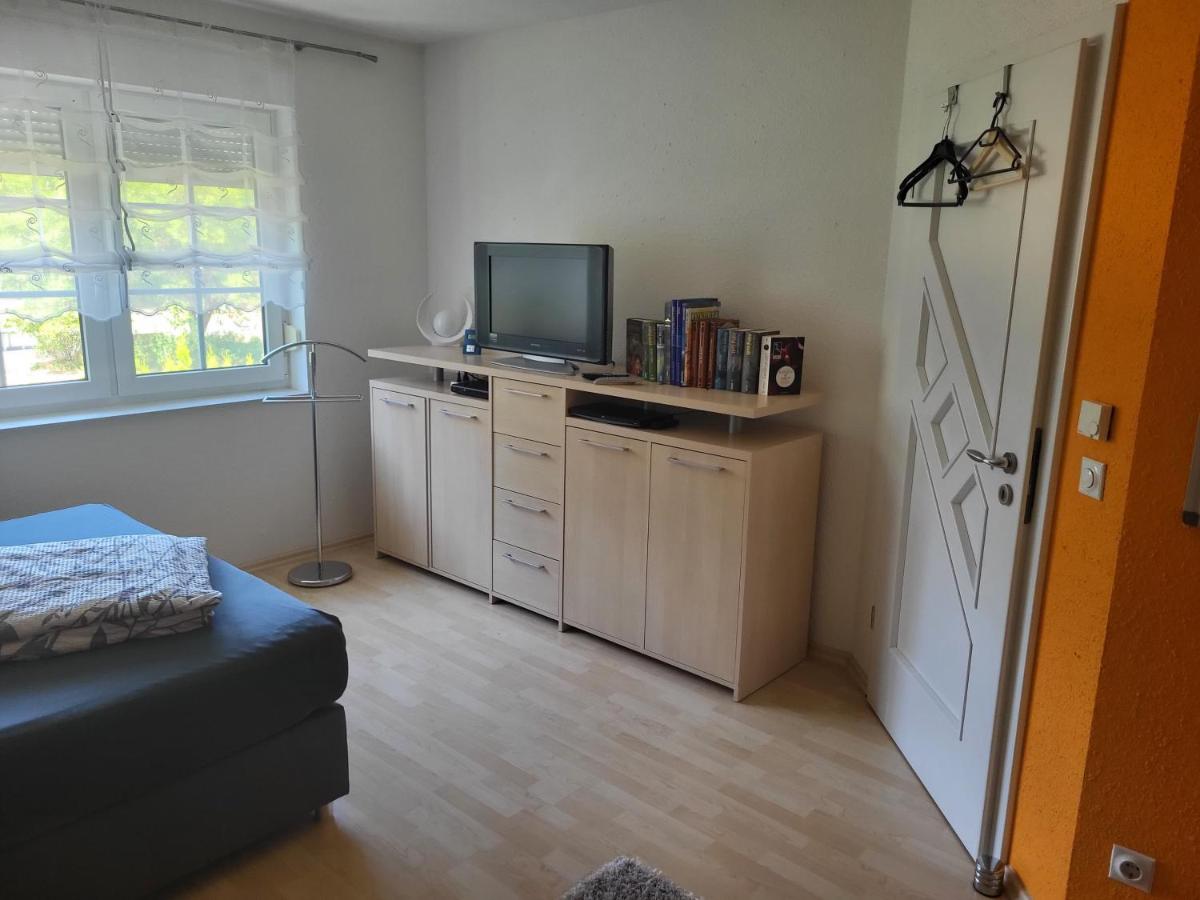 Suitetrails - Gästezimmer im bewohnten EFH mit Pool und Garten