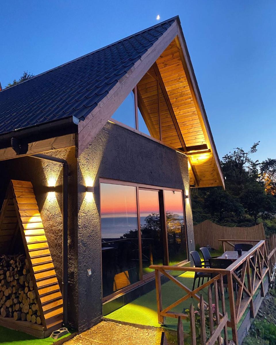 Lavinya Suit Bungalov - Housity