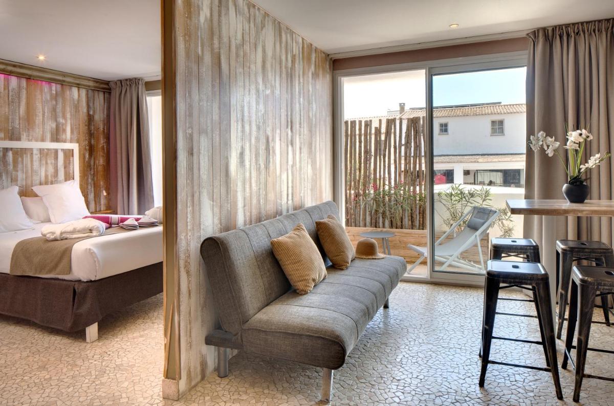 Coin salon dans l'établissement Vila De La Mar & Spa