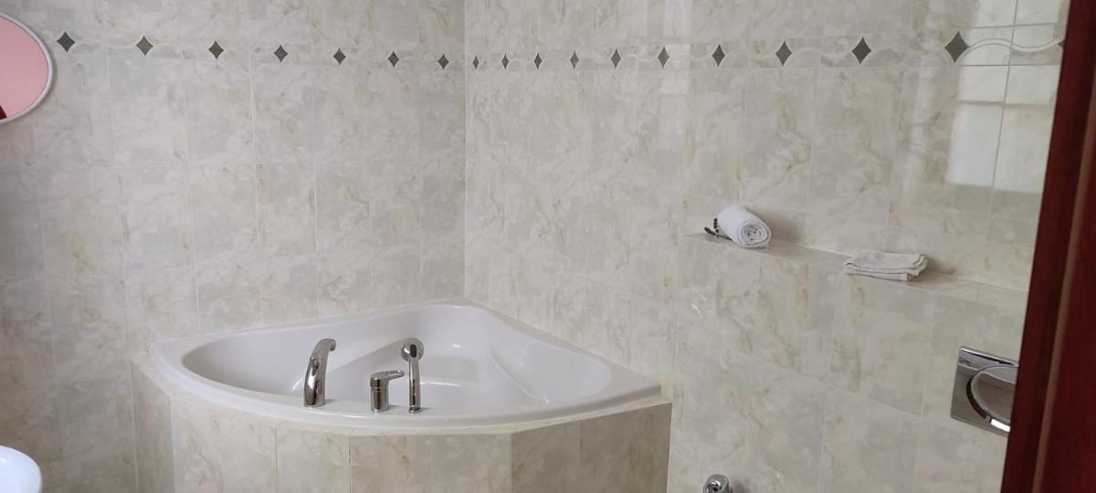 Chateau Radvanov Pension - Housity