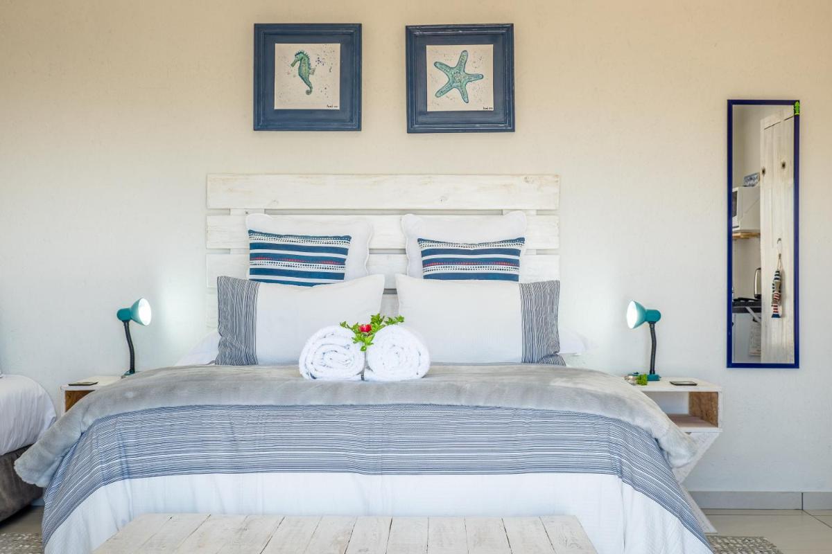 Forever Blue - Housity