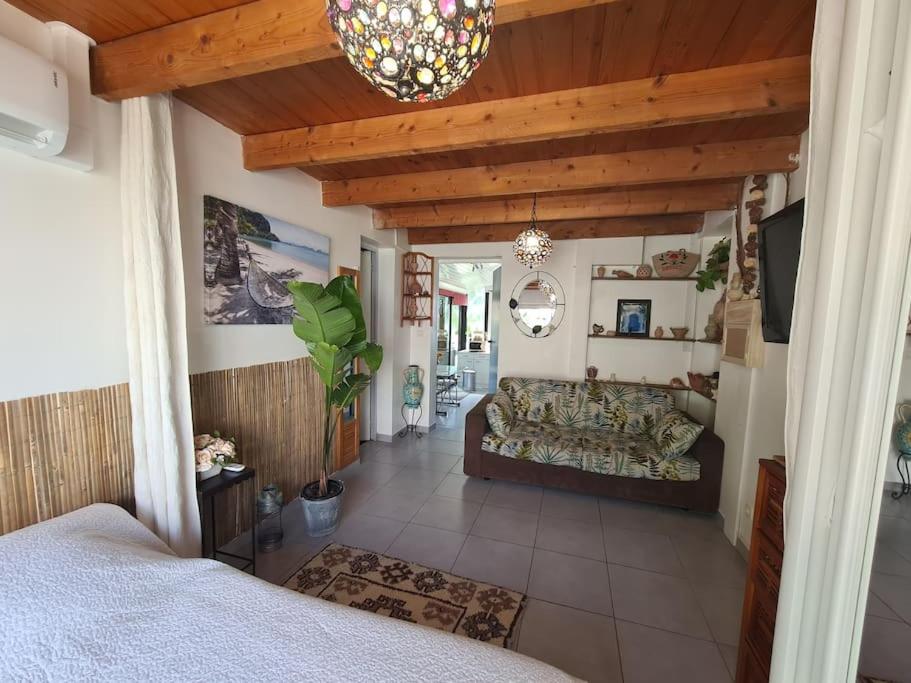 Dépendance de 30m² dans maison avec entrée privée - Housity