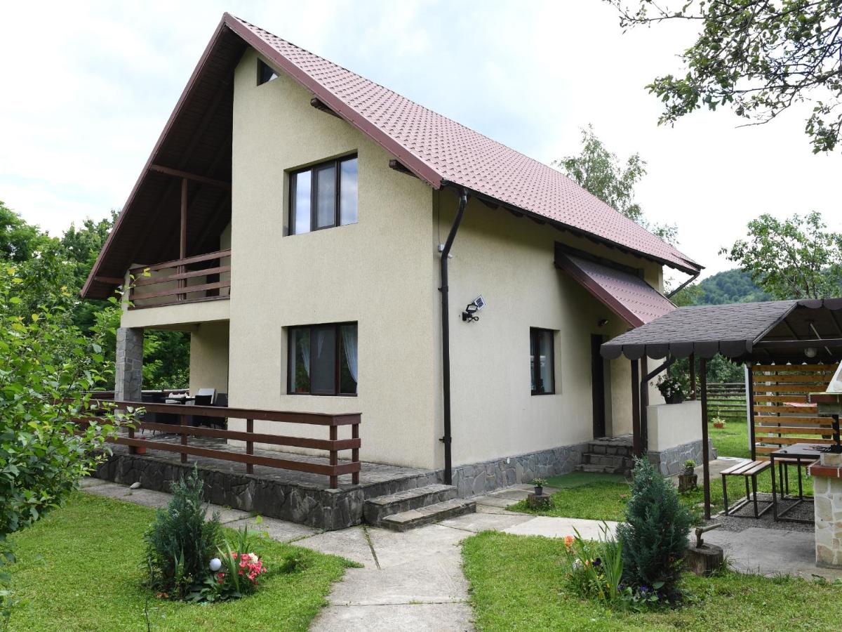Casa cu Scări - Housity