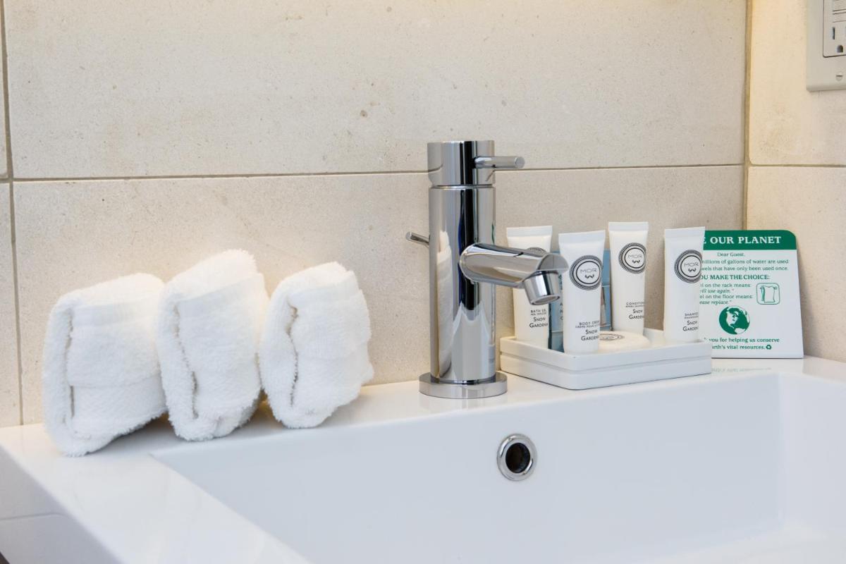 Leon Hotel LES - Housity
