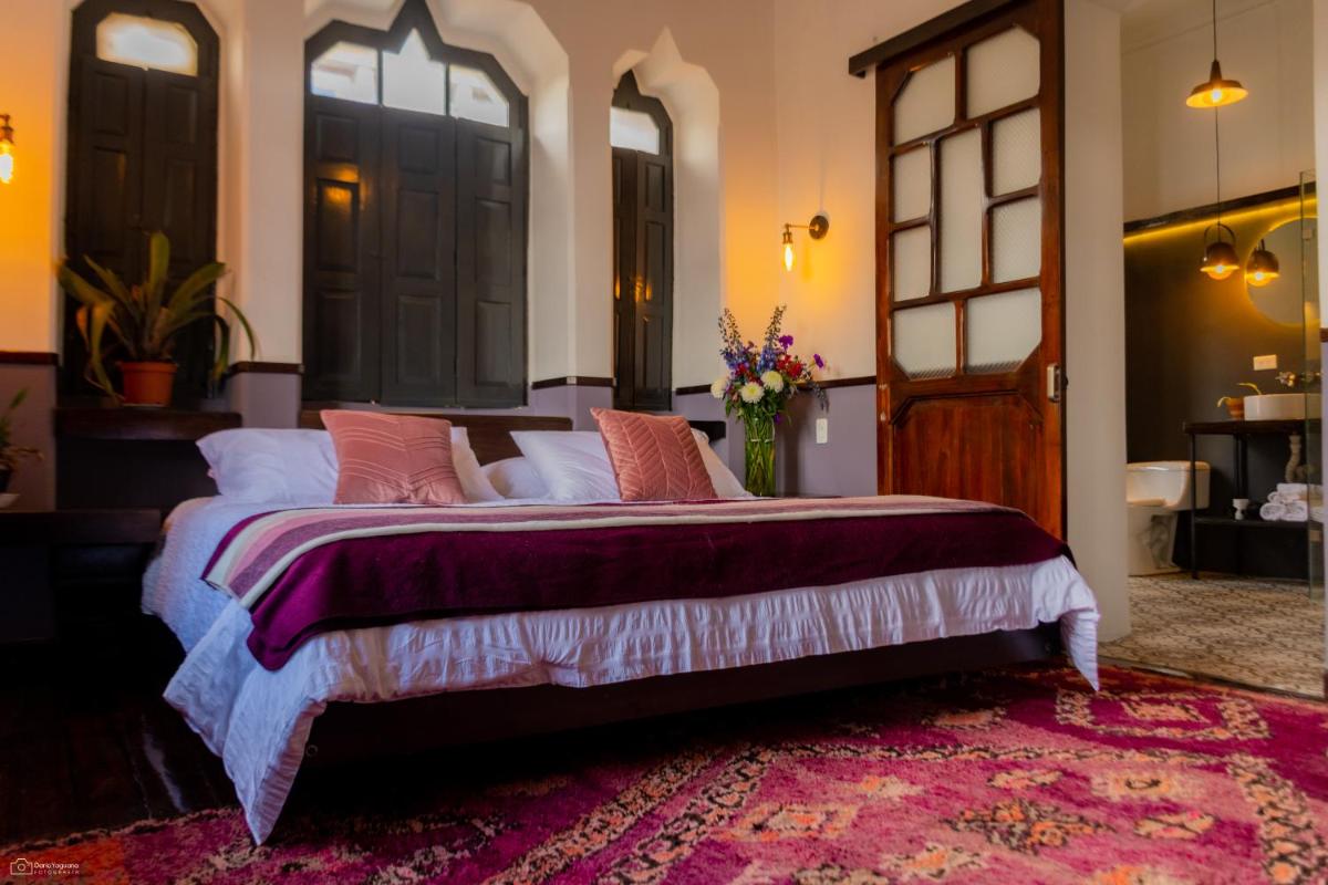 La Banksia Hotel - Housity