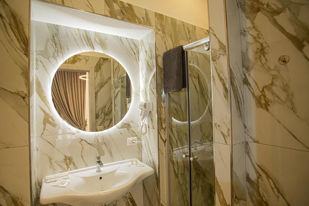 Forever Luxury Rooms - Housity