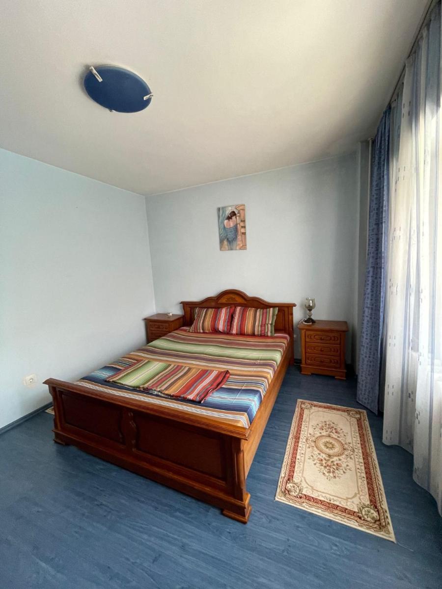 Apartament Daniela Calimanesti - Housity