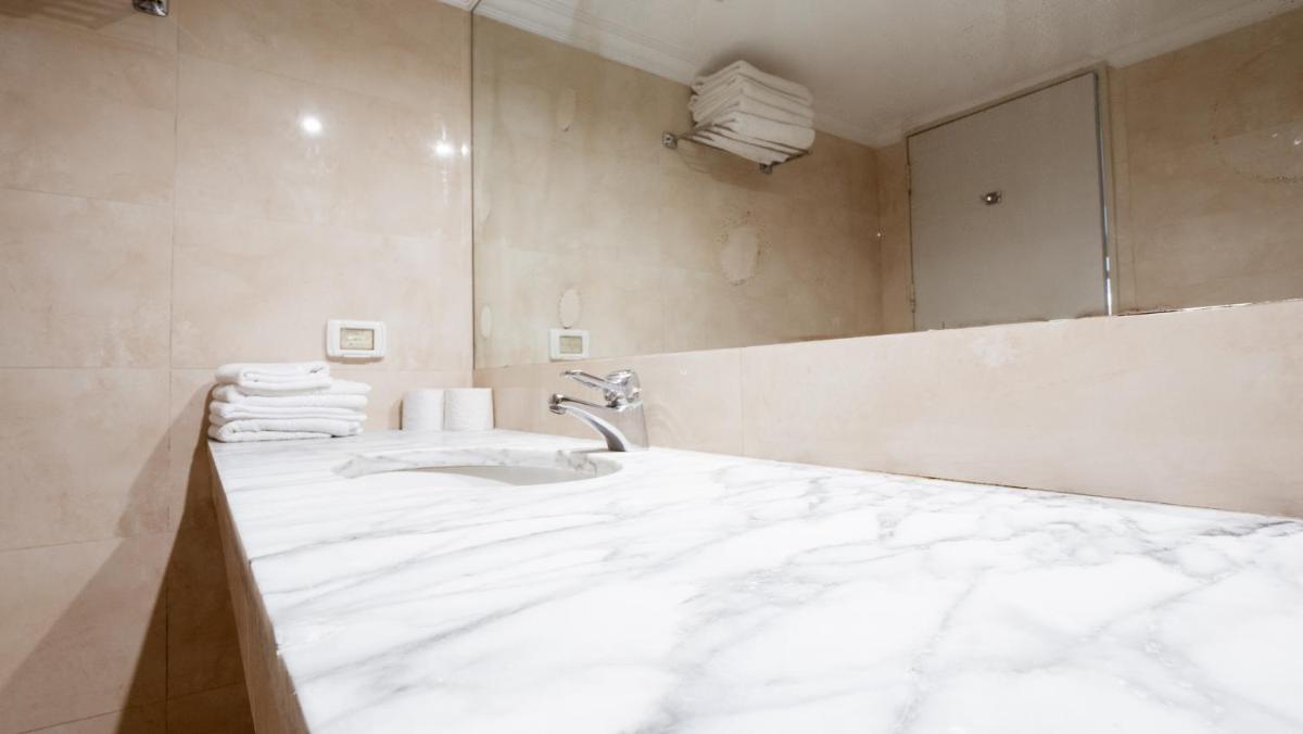 Suitetrails - Maman Guest House