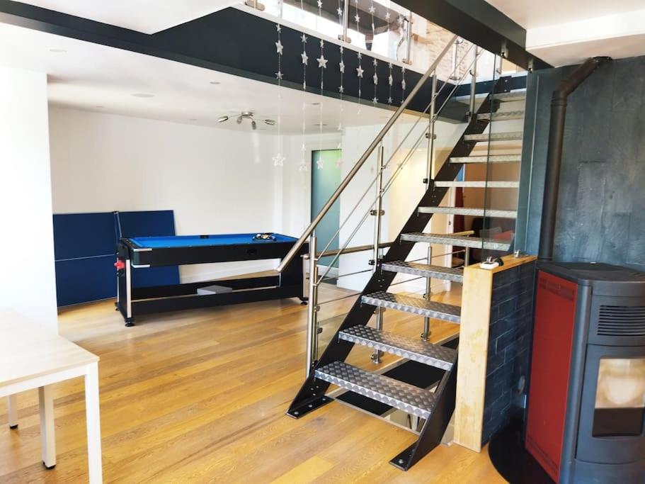 Villa 5* avec piscine, vue sur la tour Eiffel - Housity