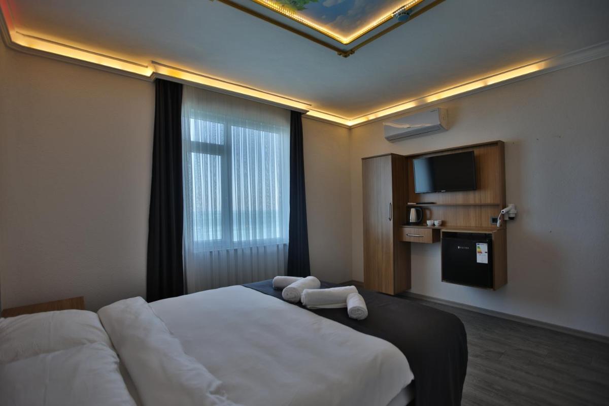 Black Pearly Hotel - Housity