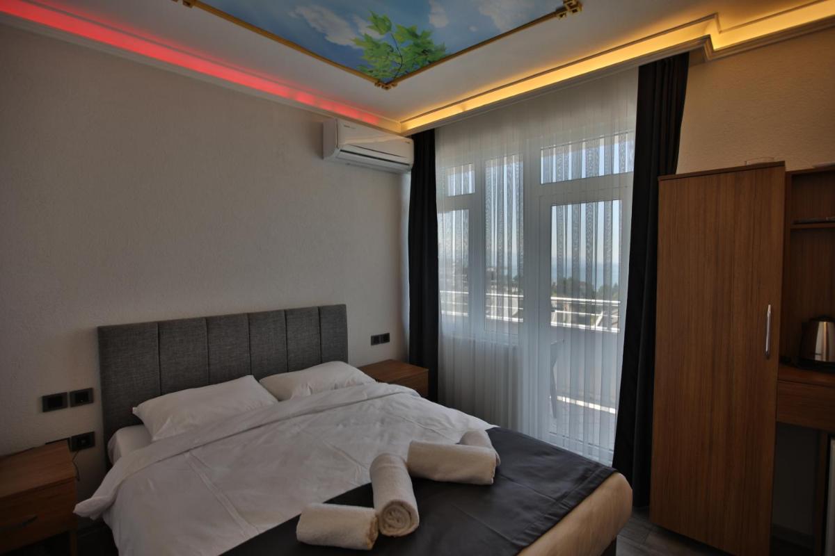 Black Pearly Hotel - Housity