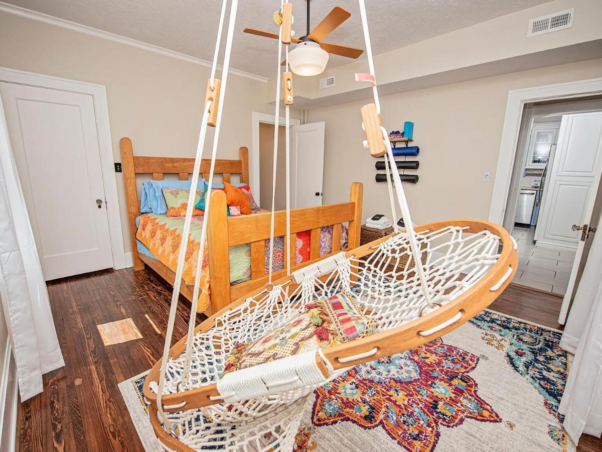 The Cherry St House near Missouri State University - Housity