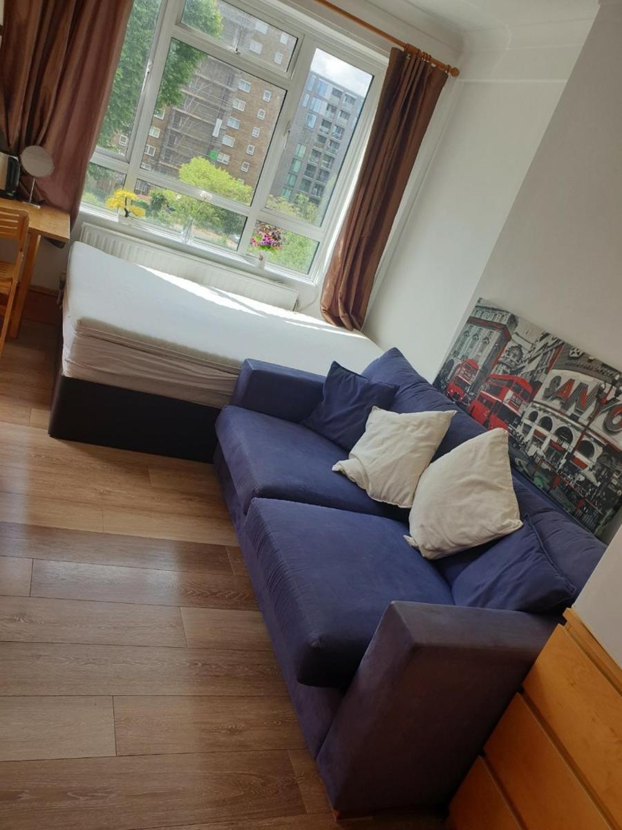 Rowland Hill House - Housity