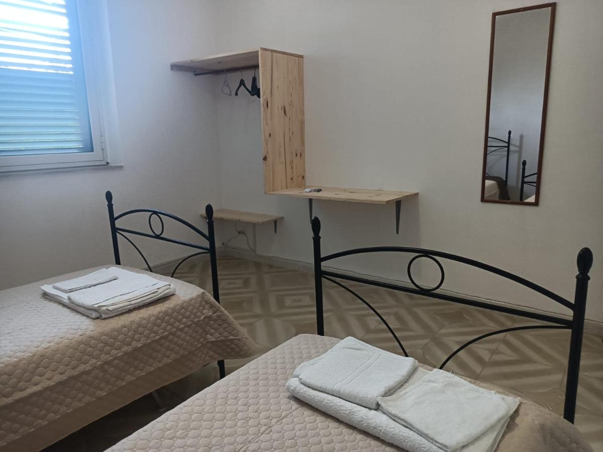 Petraleuka - Housity