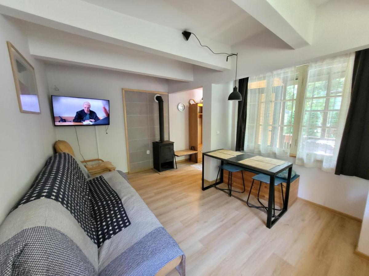 Domek Seleny w Dolinie Symsarny - Housity