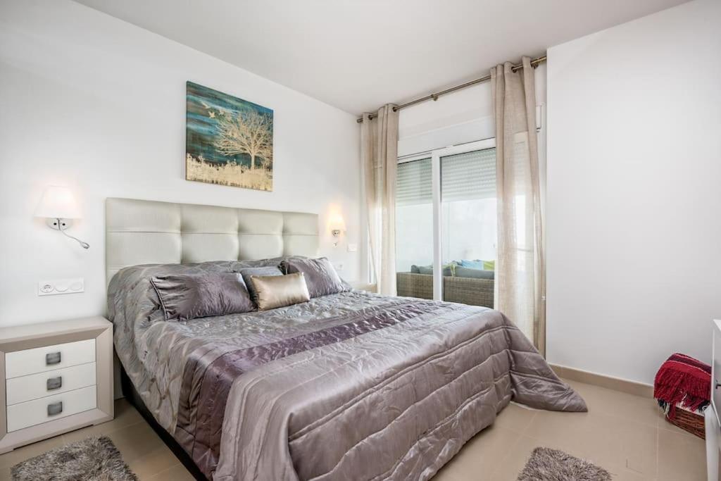 Seaview Luxury 2 Bedrooms Apt in Reserva del Higueron - Hizvo