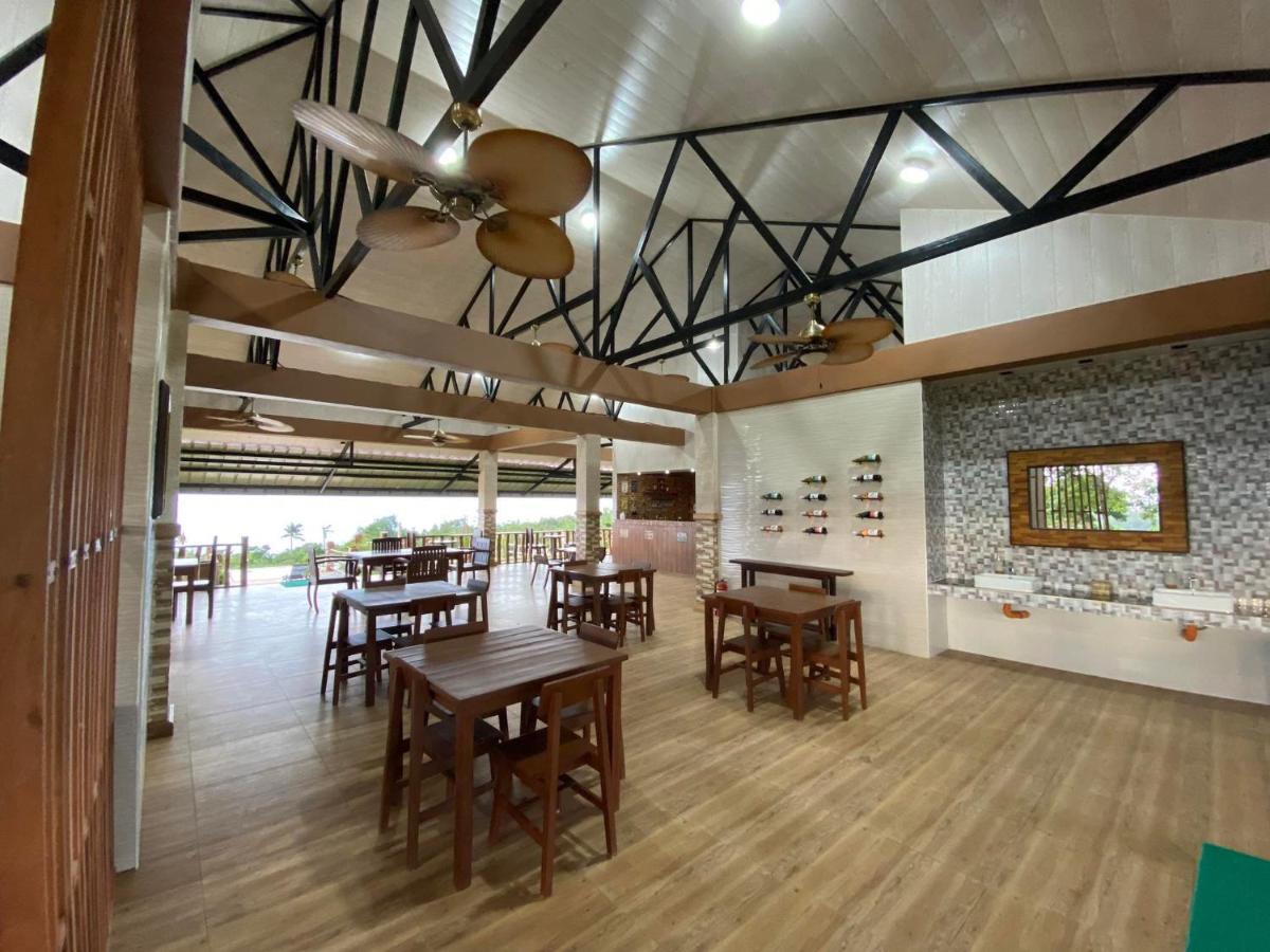 Siquijor Skylodge Mountain Resort - Housity