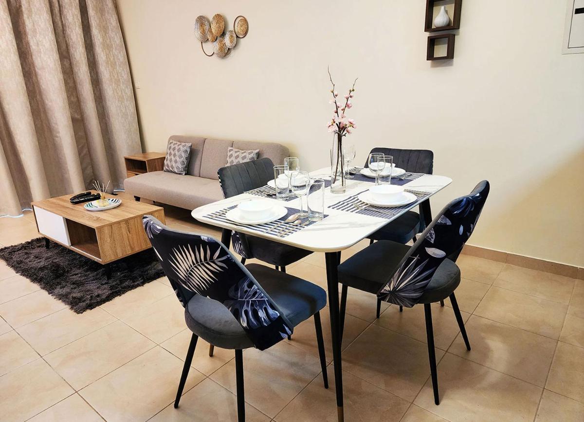 RH- Unwind and Relax, 1BR, Burj View from balcony, Downtown - Housity