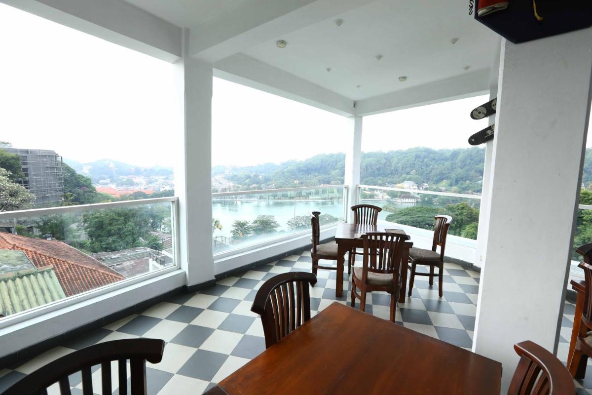 Suitetrails - Kandy Supreme Hotel