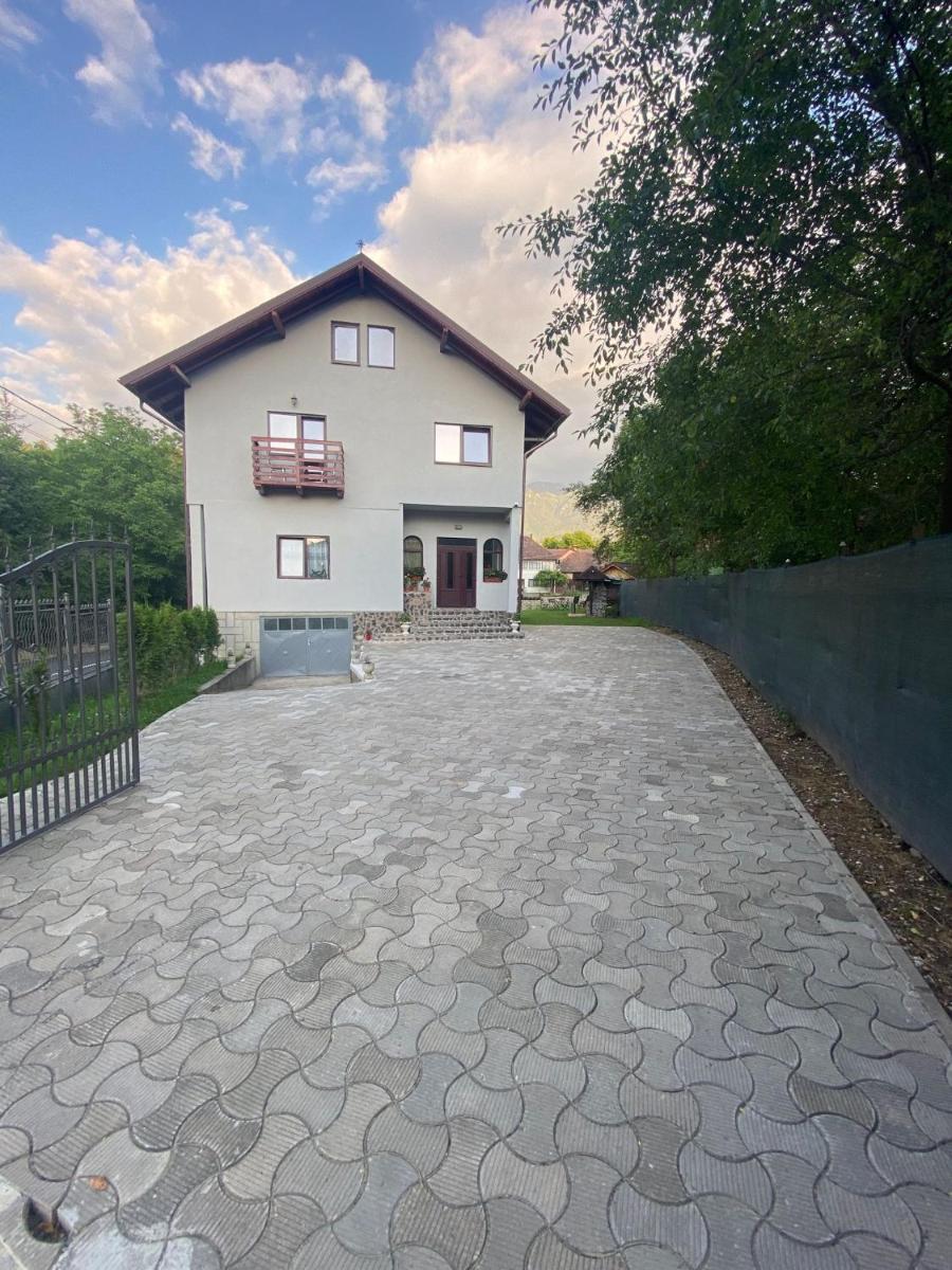 Casa Moșoiu - Housity