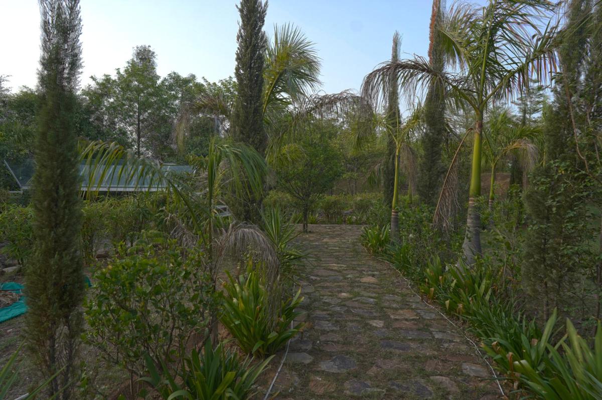 Green Woods Farm House - Housity