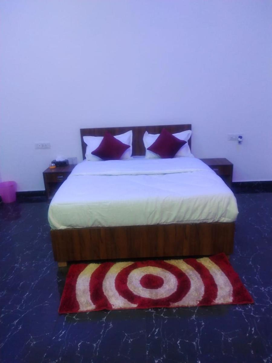 Moonlight Hotel and Restaurant - Housity