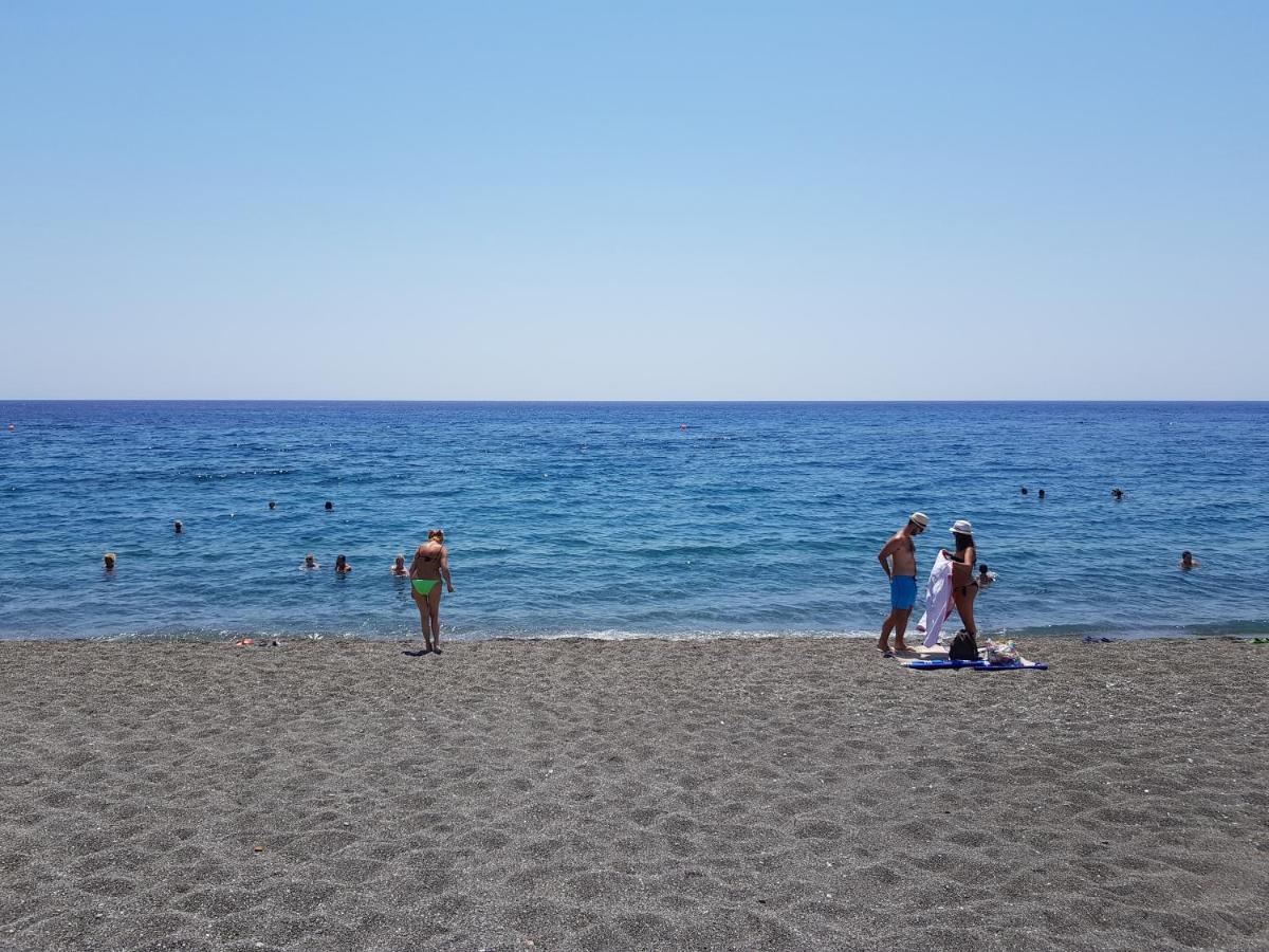 Ioanna's Villa 10 minutes walking from sea - Housity