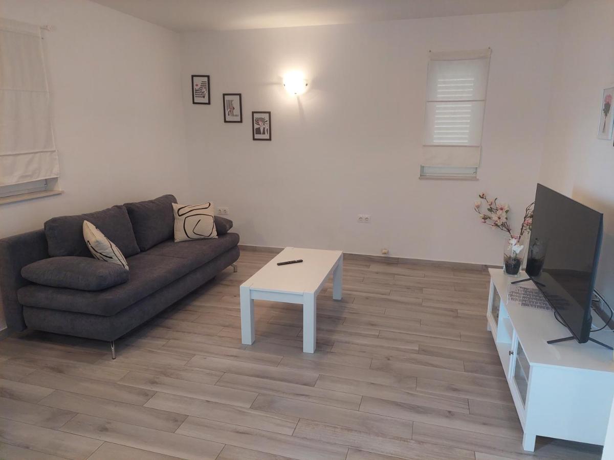 Villa Hana - Housity