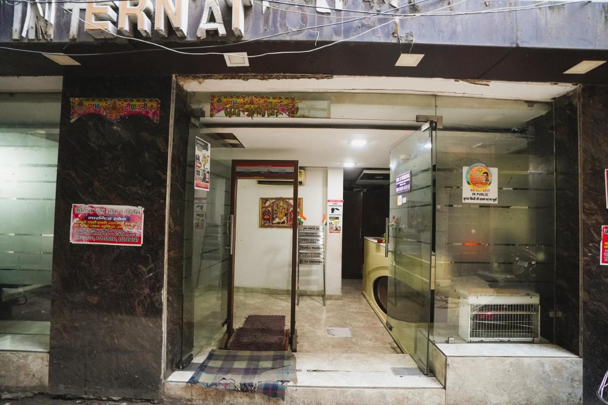 Hotel AV International Near New Delhi Railway Station, Paharganj - Housity