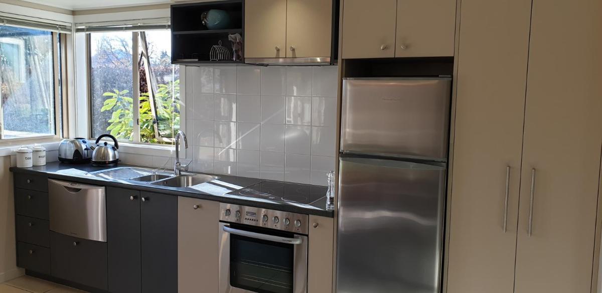 Suitetrails - Meadowstone Executive Villa Close to Lake Wanaka