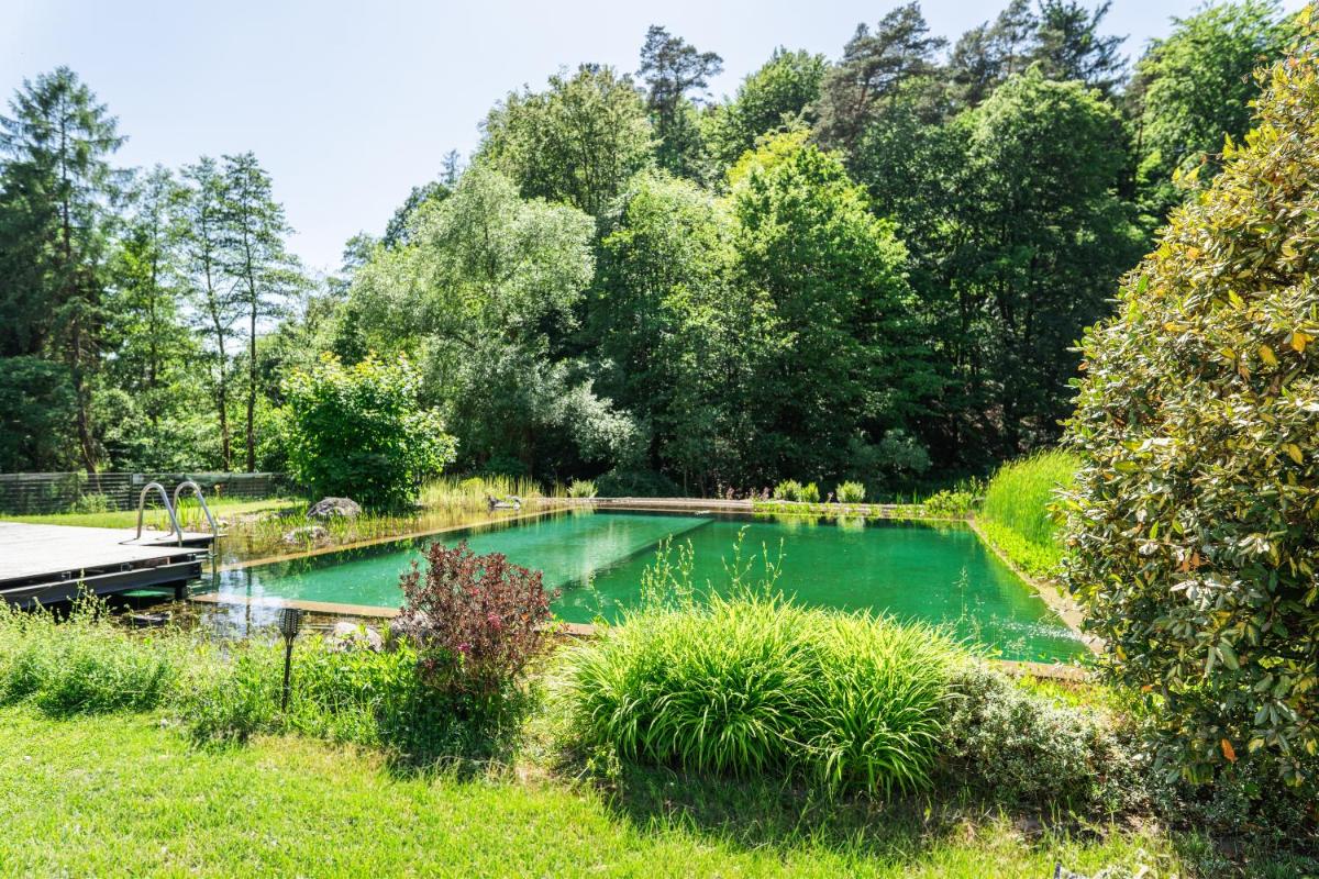 Hotel Christel - Housity