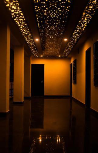 Rajasthan Hotel By The River - Housity