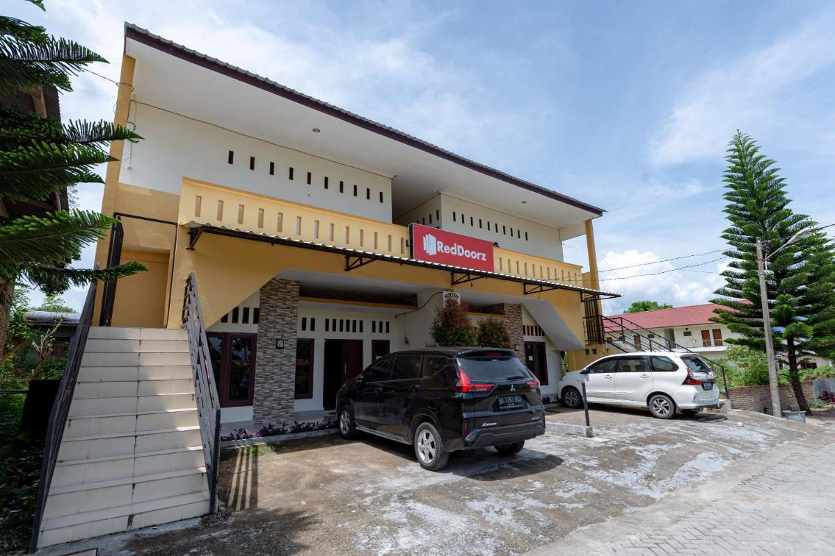 RedDoorz At Pariban Homestay Parbaba - Housity