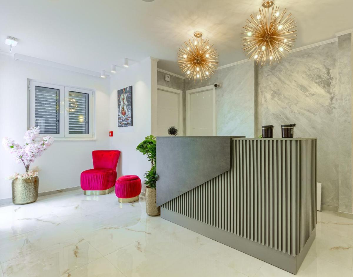 Luxury bed & breakfast rooms Irini, in the heart of Split - Housity