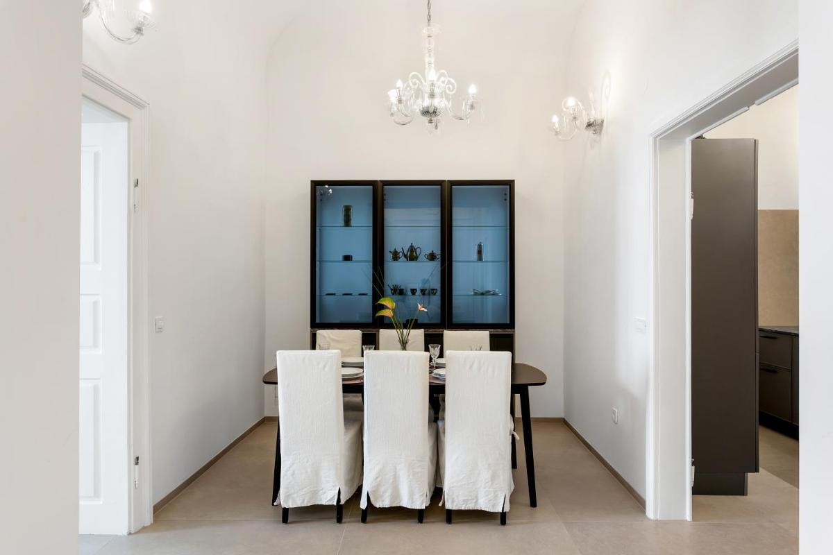 Castle View Palace Residence - Housity