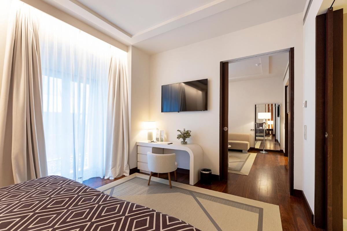 Cama o camas de una habitación en Hospes Amérigo, Alicante, a Member of Design Hotels