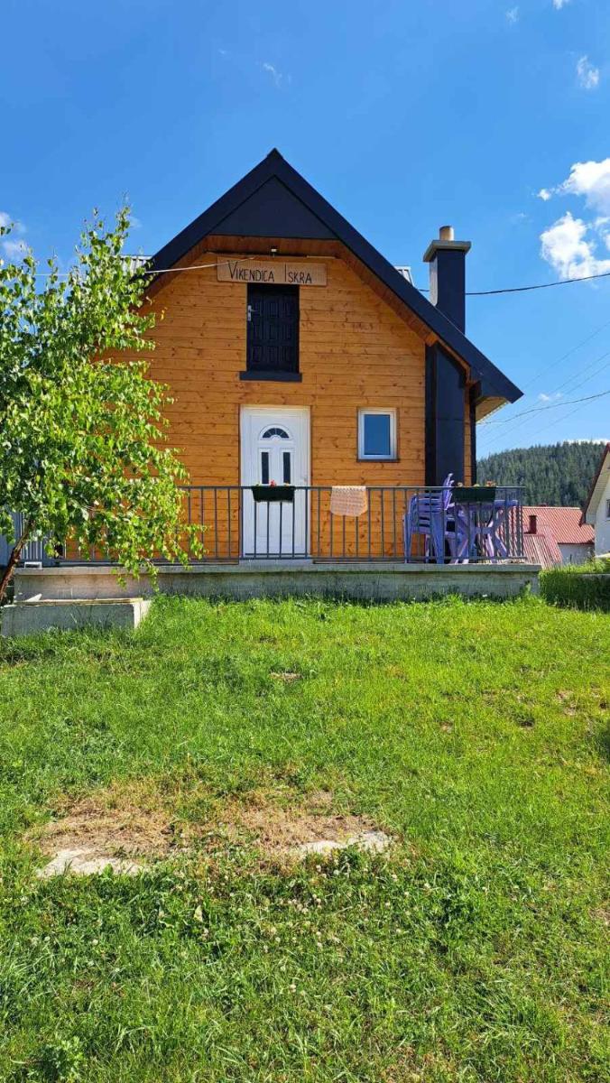 Vikendica Iskra - Housity